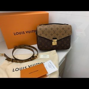 Louis Vuitton Pochette Metis in Reverse Monogram
